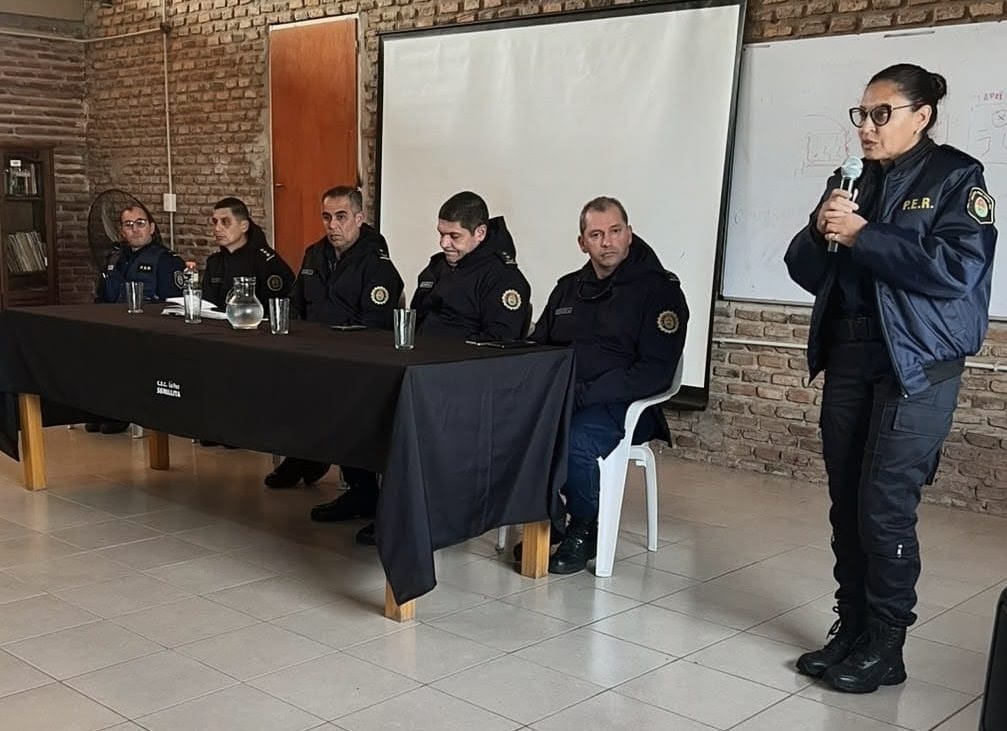 Nueva comisaría, patrullaje montado y reuniones con vecinos: los anuncios de la Policía para reforzar la seguridad en La Paz